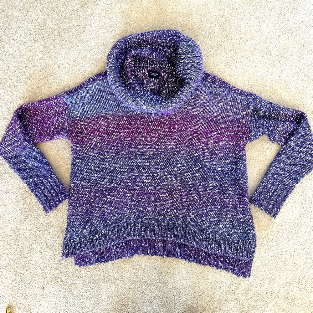 American Eagle turtleneck sweater